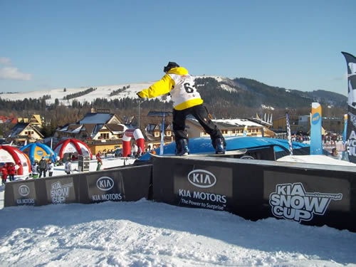 Mikey McKernan, a homegrown Sunshine World Academy turned Pro Team Member, in action with one of his winning grinds in the 2011 KIA Snowcup. 